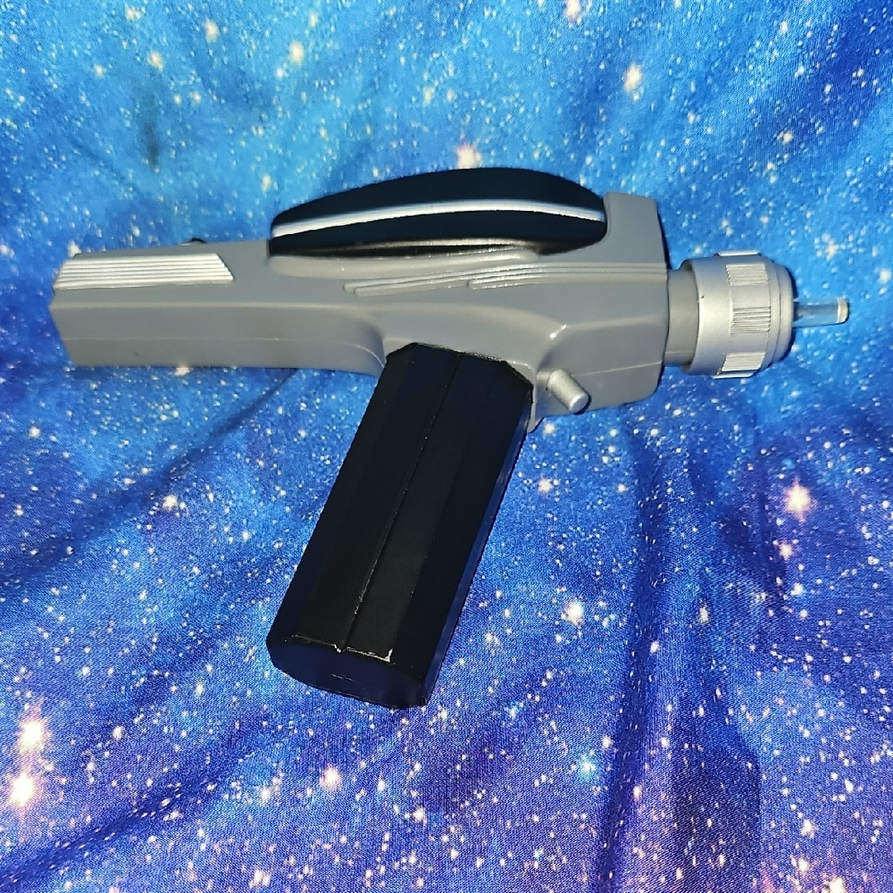 Star Trek Phaser Set - Picture 7 of 14